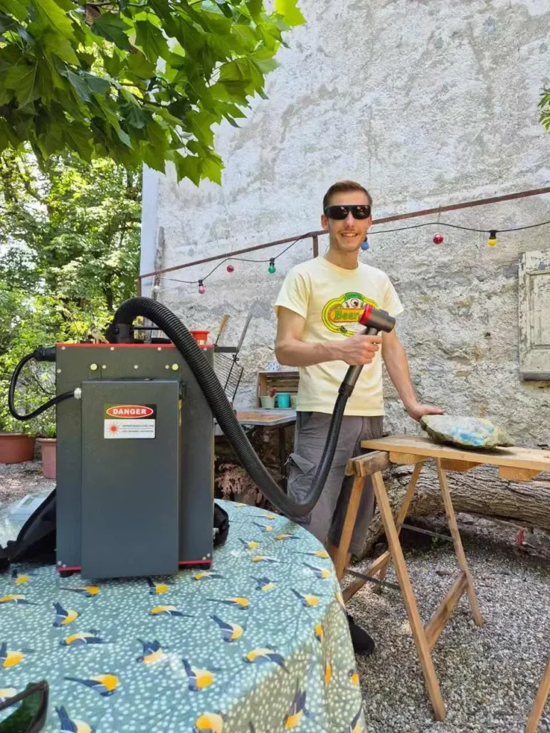 customer feedback - 200W Air-cooled Backpack Pulse Laser Cleaner.jpg