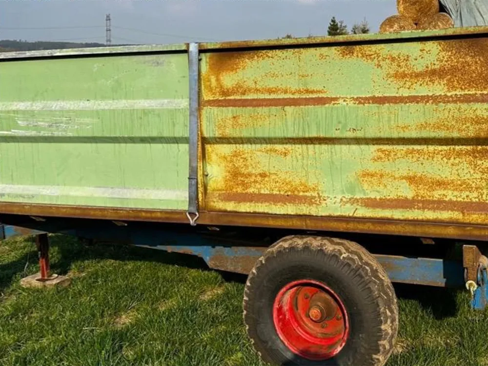 continuous laser rust removal effect - before vs. after