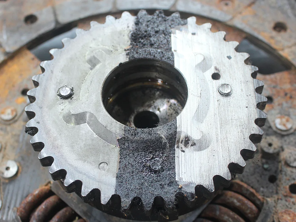 Pulse Laser oil Cleaning Effects-Before vs After