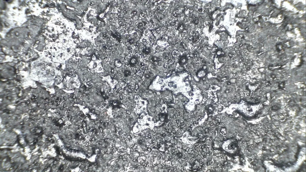 2000w continuous cleaning machine removes most of the rust - - observed through a 200x electron microscope 6