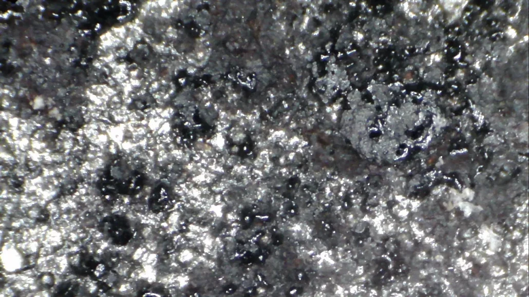 Rust Removal effect Using Pulse Laser cleaning - observed through a 200x electron microscope8